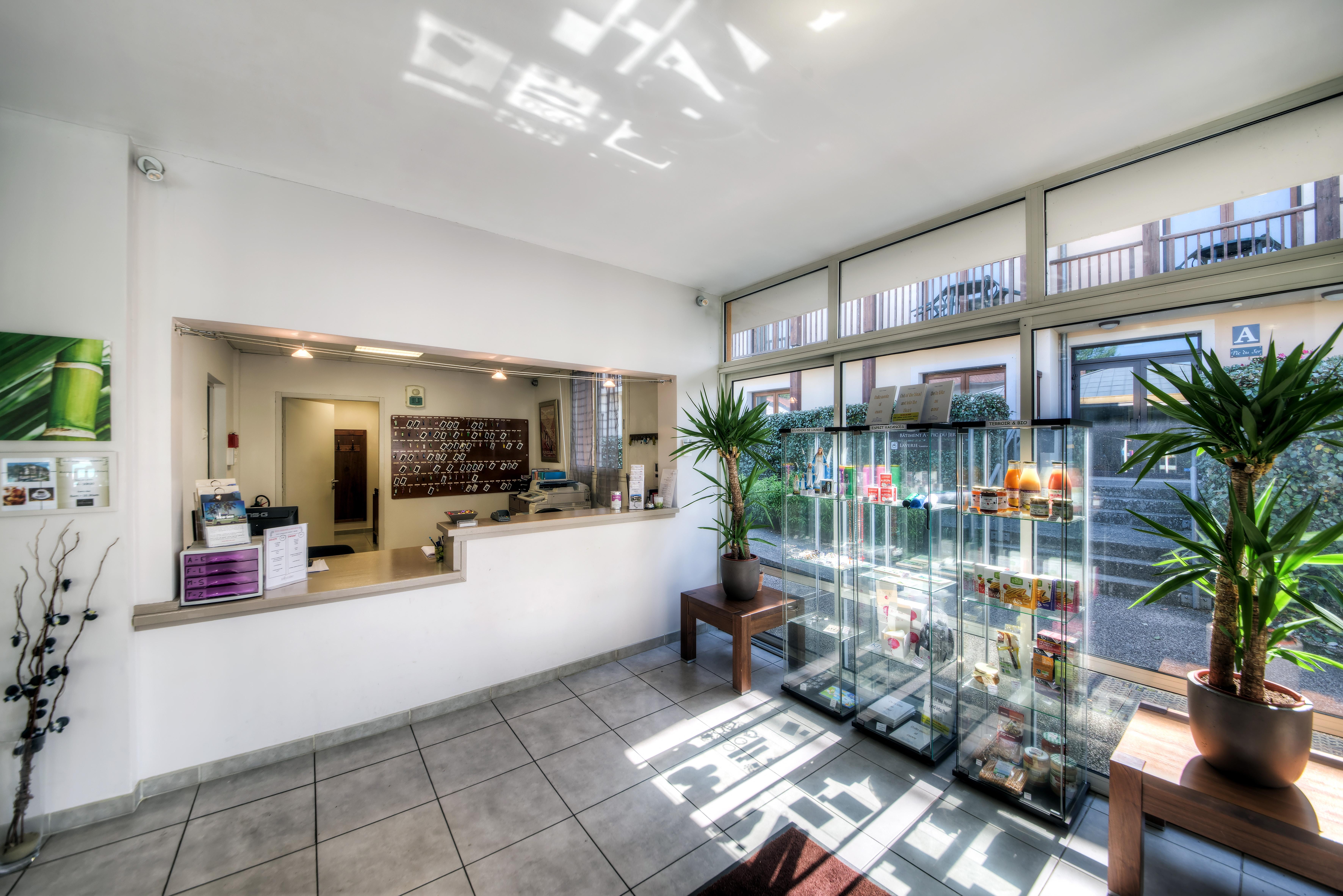 Comfort Aparthotel Lourdes L'Acacia Luaran gambar